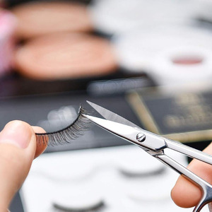 กรรไกรตัดหนังสแตนเลสอเนกประสงค์ สำหรับทำเล็บมือ เล็บเท้า ตกแต่งความงาม ขนตา คิ้ว และดูแลผิวแห้ง - Product Image 5