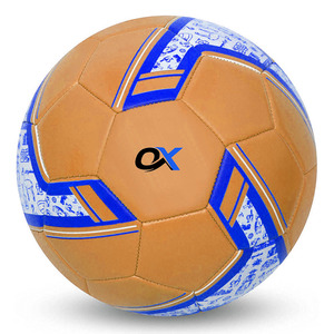 เครื่องเย็บลูกฟุตบอลแบบพิมพ์ลายเต็มรูปแบบจาก Oxva Industries พร้อมลูกฟุตบอลเย็บด้วยเครื่องจักร 12 แผ่นลายนูน - Product Image 1