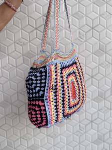 Nouvel arrivage d'été de sacs de plage en paille sac à bandoulière bohème en crochet multicolore fait à la main pour femmes sac carré d'herbe de mer - Product Image 2