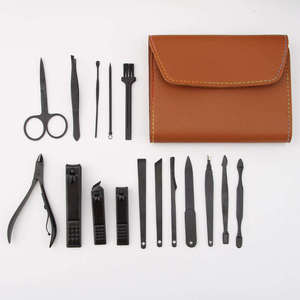 Juego Profesional de 18 Piezas de Cortaúñas de Acero Inoxidable Negro para Manicura y Pedicura con Estuche de Cuero PU Marrón - Product Image 1