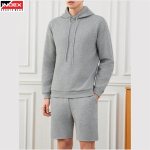 Ensemble de survêtement élégant pour hommes : sweat à capuche et short, idéal pour la gym, tenue décontractée confortable, respirante, avec logo personnalisé - Product Image 1