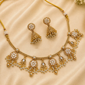 Ensemble collier et boucles d'oreilles pour femme JeweleMarket, plaqué or, pierres en cristal, style ethnique, pour mariage, fiançailles, anniversaire, fête, Maharashtra - Product Image 4