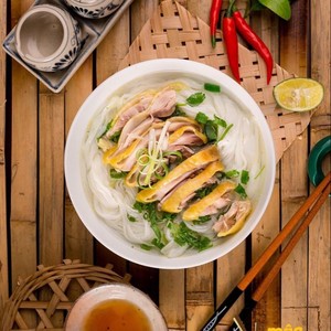 Pho de Pollo Instantáneo en Paquete, Listo para Comer en 4 Minutos, Rico y Delicioso Sabor Tradicional Vietnamita - Product Image 4