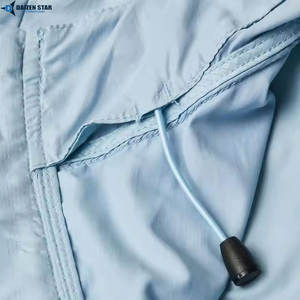 Chaqueta y Pantalones Impermeables Reflectantes Industriales AquaGuard Max, Casuales, Sólidos, Ligeros, Resistentes al Viento, 100% Poliéster - Product Image 3