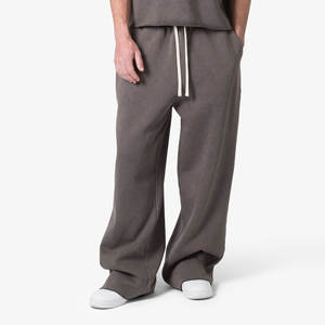 Pantalon de survêtement évasé pour homme à prix abordable – Tendance et respirant – Fabriqué au Pakistan - Product Image 1