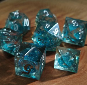 ชุดลูกเต๋าเรซิ่นเกรดพรีเมียม บรรจุภัณฑ์หรูหรา ลูกเต๋าเรซิ่นทรงหลายเหลี่ยม สำหรับเกมกระดานมืออาชีพ ขายส่งอุปกรณ์เกม - Product Image 4