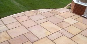 Dalles de pierre naturelle Modak pour extérieur, surface rustique polie, revêtement de sol en pierre naturelle pour patio, dalle de pierre naturelle rustique pour patio. - Product Image 2