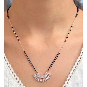 Elegante Juego de Collar y Aretes Mangalsutra con Circonita Cúbica Chapada en Oro para Mujer, Om Fashion Studio - Product Image 4