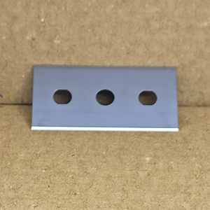 Lame de rasoir à 3 trous avec revêtement céramique pour le découpage de film plastique, lame fendue en carbure de tungstène résistante à l'usure pour l'industrie des fibres - Product Image 1