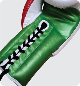 Gants de boxe haut de gamme faits à la main avec fermeture en dentelle pour le sparring, le travail sur sac et l'entraînement, conçus pour un confort durable - Product Image 5