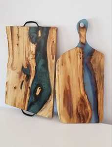Planche à découper en bois d'acacia de qualité supérieure avec résine océanique, motif vague bleue, plateau rectangulaire en époxy pour charcuterie et fromages, vente en gros - Product Image 4