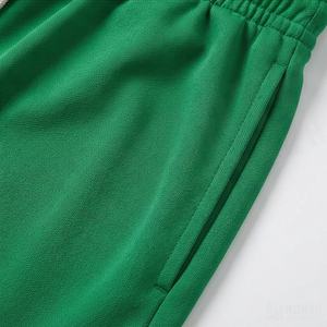 กางเกงขาสั้นชายแบบสปอร์ต มีกระเป๋า ซิป รูดเชือก เอวสม็อค ทรงหลวม ระบายอากาศได้ดี เหมาะสำหรับใส่เล่นน้ำทะเลหรือชายหาด ใส่สบายๆ ในฤดูร้อน - Product Image 5