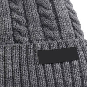 Chapeau en tricot thermique confortable doublé de polaire, chapeau d'hiver pour hommes et femmes, idéal pour les voyages, le camping, la randonnée et le port quotidien - Product Image 5