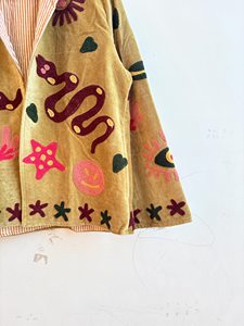 Chaqueta Acolchada de Terciopelo Bordada a Mano, Ropa Bohemia con Tema de Atardecer Tropical, Bordado Suzani, Reversible y Ecológica - Product Image 5