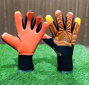 New Design Hot Selling <b>Light</b> Weight Breathable Non-Slip Rubber Professional Soccer Goalkeeper Gloves with All Sizes Available - Product Image 4