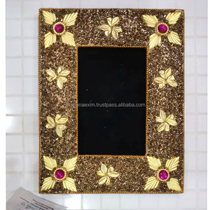 Miroir mural perlé de haute qualité pour la maison, miroirs décoratifs fantaisie, miroir à cadre perlé fait main avec paillettes de laque, design de créateur - Product Image 4