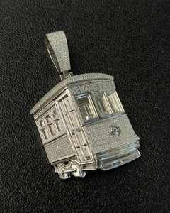 Pendentif Chaîne Bus Personnalisé en Argent S925 et Moissanite VVS 3D, Bijoux Hip Hop Glacés pour Hommes et Femmes - Certifié GRA, Passe le Testeur de Diamants - Product Image 1