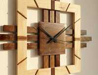 Horloge murale analogique à quartz en bois de teck artisanal à une seule face |   Sculpture solaire bicolore superposée |   Horloge carrée moderne pour