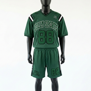 Conjunto de camiseta y pantalones cortos de fútbol de malla de poliéster premium de 200 GSM, paneles en los hombros en verde y blanco, logotipo personalizado, conjunto corto para hombre. - Product Image 5