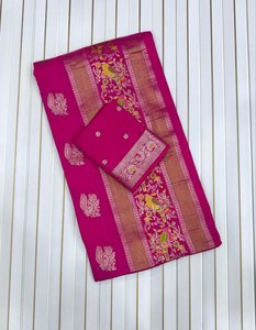 Sari en jacquard Meenakari motif oiseaux et paons, en tissu Chinya, crêpe scintillant et georgette, sari teint à la main avec motif paon, sari de créateur - Product Image 3
