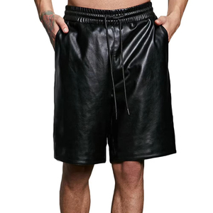 Nouveaux shorts en similicuir tendance streetwear, logo personnalisé, taille à cordon, couleur noire, shorts décontractés pour hommes - Product Image 1