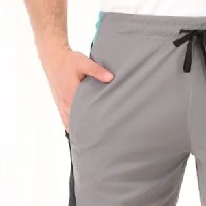 Shorts de sport gris Trail-Lite pour hommes, athlétiques, pour la course à pied, l'entraînement, la gym, avec cordon de serrage à la taille - Product Image 3