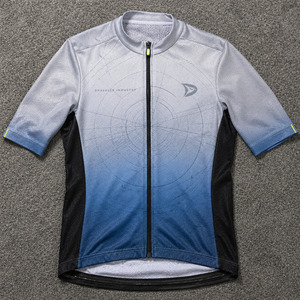 Maillot de cyclisme pour homme avec logo personnalisé OEM, sublimation, coupe aérodynamique, séchage rapide, fermeture éclair intégrale, avec poches arrière - Product Image 1
