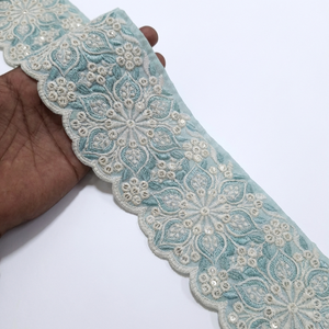 ริบบิ้นลูกไม้ปักลายดอกไม้หลากสีพรีเมียมสำหรับตกแต่งชุดชาติพันธุ์ ชุดเจ้าสาว และงานเย็บปักถักร้อย DIY - Product Image 1