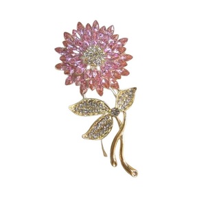 Hemasa Fashions - Broche de diamantes de girasol brillantes de alta calidad, elegante pin floral para solapa, accesorio de joyería de diamantes de imitación para mujer - Product Image 1