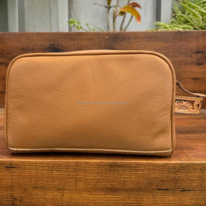 Trousse de maquillage de voyage personnalisée trousse de toilette portable en cuir usiné à la main trousse à cosmétiques multifonctionnelle pour femmes - Product Image 5