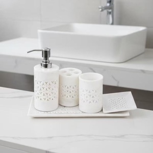 Ensemble de salle de bain en marbre blanc artisanal : distributeur de savon, porte-brosse à dents, gobelet, porte-savon, décoration de luxe pour la salle de bain - Product Image 1
