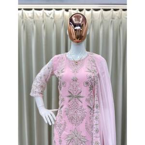 Hermoso conjunto de salwar kameez XL para fiesta, con top y pantalón, y dupatta de poliéster, elegante y con estilo. - Product Image 5