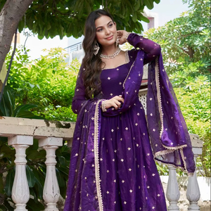 Collection Festive : Ensemble Robe Anarkali Sans Manches pour Femme - Idéal Diwali, Mariage, Plage - Soie Romaine Extensible Réversible - Product Image 1