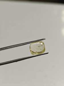 Preciosa piedra preciosa de zafiro amarillo de 4,10 quilates con forma cuadrada para anillos, pendientes, collares y joyería personalizada - Product Image 2