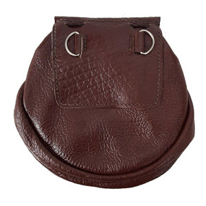 Pochette Sporran Traditionnelle Écossaise en Similicuir Marron Fait Main pour Kilt Masculin avec Sangle à Chaîne Réglable - Product Image 3
