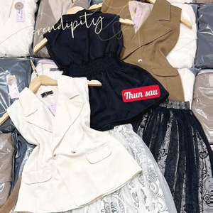 ชุดเซ็ตสองชิ้นสำหรับฤดูร้อน เสื้อผ้าผู้หญิง สวมใส่สบาย แฟชั่นธรรมชาติ ซักได้ บรรจุภัณฑ์แบบกำหนดเอง จากผู้ผลิตในเวียดนาม - Product Image 6