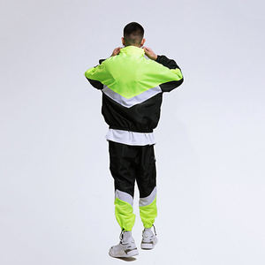 Ensemble de survêtement coupe-vent pour homme, respirant, léger, en nylon et polyester, couleur personnalisée, ensemble sportif décontracté, coupe ample, vêtements de sport pour homme - Product Image 3