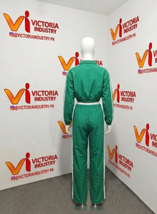 Ensemble veste coupe-vent imperméable à capuche unisexe et short Challenger, ensemble de survêtement imperméable pour femme personnalisé, design 2 en 1 - Product Image 2