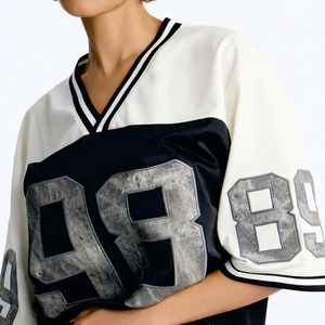 Maillot de football surdimensionné personnalisé pour femme, col en V vintage, streetwear, maillot de sport en mesh, fabricant OEM à marque privée - Product Image 3