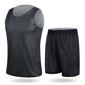 Conjunto de Uniforme de Baloncesto de Diseño Personalizado, Jersey y Pantalones Cortos de Malla de Poliéster Antibacterianos, Ropa Deportiva Transpirable para Equipos - Product Image 3