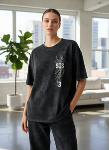 T-shirt surdimensionné en molleton français de qualité supérieure 450 GSM, lavage à l'acide, pour femmes - Édition logo SQS - Product Image 2
