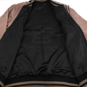 Chaqueta Sukajan Bordada Personalizada de Moda Urbana, Diseño Artístico Personalizado, Tela Satinada, Chaqueta de Invierno Elegante con Cuello Alto y Logotipo Frontal - Product Image 4