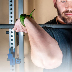 Sangles de musculation fabriquées au Pakistan avec ajustement flexible et prise en main optimale pour la force et les performances en salle de sport - Product Image 3