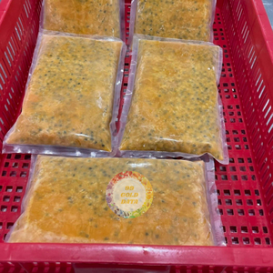 Purée/de la pulpe de fruit de la passion surgelée IQF de haute qualité, emballage en vrac, qualité alimentaire, prix compétitif, en provenance du Vietnam - CARYLN - Product Image 4
