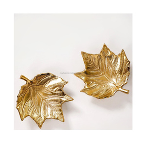 Bandeja de Metal redonda elegante hecha a mano, Plato decorativo hecho a mano para cocina, mesa de comedor, sala de estar, fiesta, uso festivo - Product Image 2