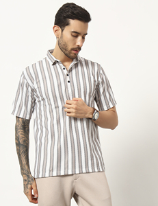 Camiseta de Manga Corta a Rayas con Cuello Alto para Hombre, Diseño Estampado, Corte Regular, Color Blanco Beige - Product Image 3