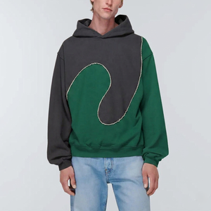 Sweat-shirt à capuche en coton épais avec construction multi-panneaux, capuche réglable et poche utilitaire avant - Product Image 6