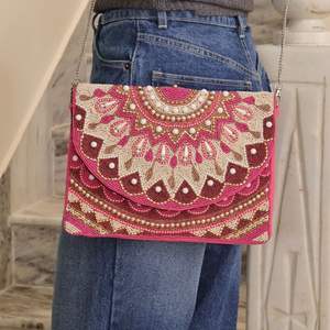 Bolso de mano de lujo para mujer, diseño exclusivo, estilo Banjara, con cuentas hechas a mano, personalizable, de tela, para noche, tipo sobre, con pedrería, para el hombro - Product Image 2