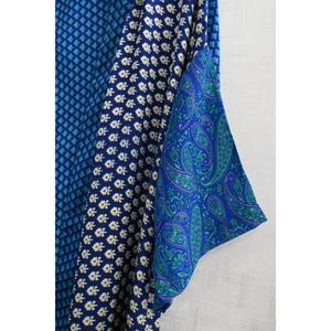 Kimono de Seda India Premium Hecho a Mano, Bata Corta Estampada para Mujer, Ropa de Dormir - Product Image 3