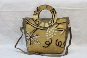 Bolso de lona bordado con diseño floral estilo Ari de Cachemira, bolso de hombro informal para uso diario. - Product Image 2